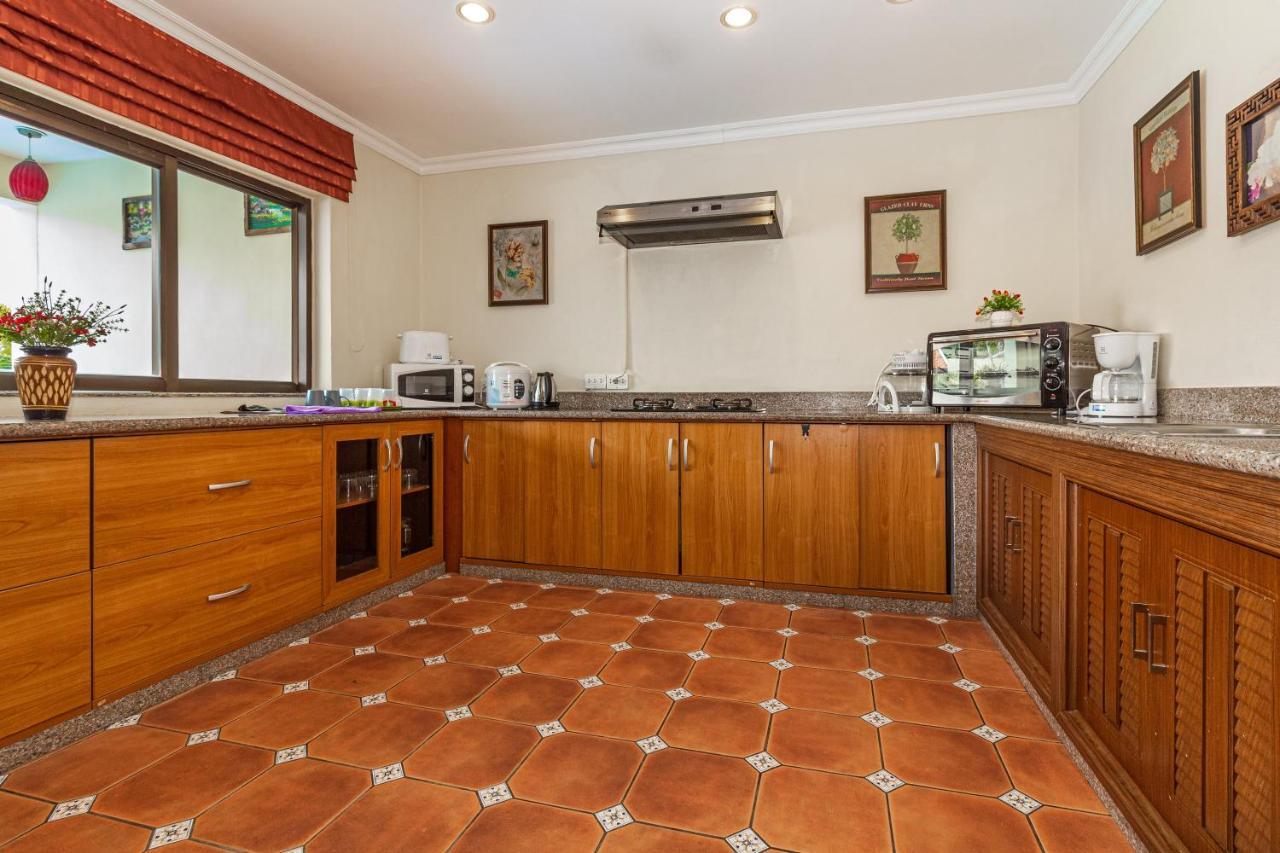 Viewbor Villa - Pattaya Holiday House Walking Street 4 Bedrooms Dış mekan fotoğraf